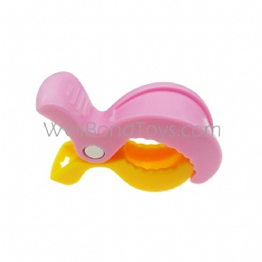Colorful Stroller Pegs Pram Clips to Hook Muslin Blanket and Toys Stroller Clip for baby Stroller